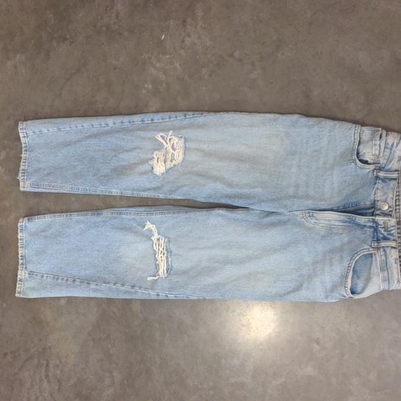 Jeans - Picture 1 of 4